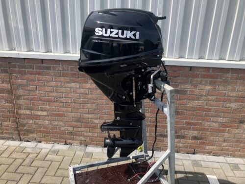 Nieuwe Suzuki 30 pk 4 takt EFI kortstaart