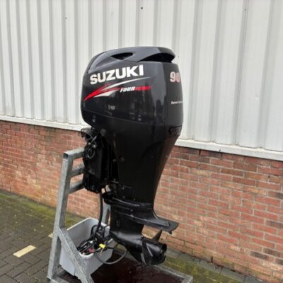 Suzuki 90 pk 4 takt EFI
