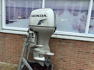 Honda 90 pk 4 takt EFI Powertrim V-TEC