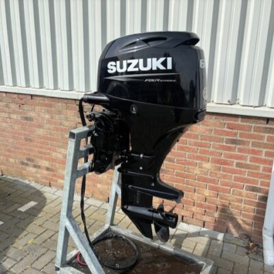Suzuki 60 pk 4 takt EFI kortstaart