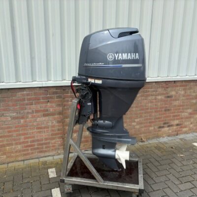Yamaha 100 pk 4 takt EFI langstaart